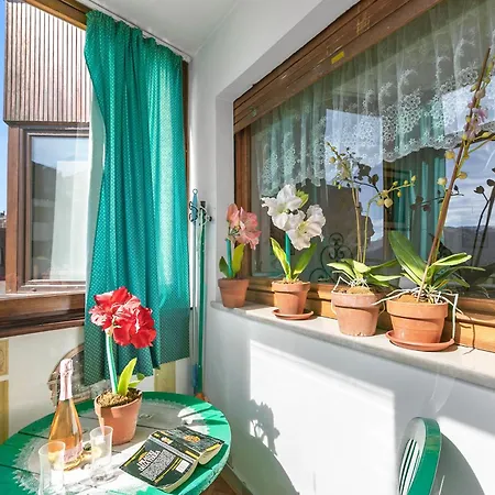 아파트 Aricami - Happy